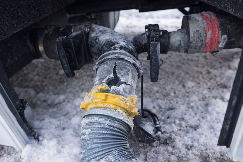 Frozen cracked RV sewer hose elbow Frozen cracked RV sewer hose elbow connection