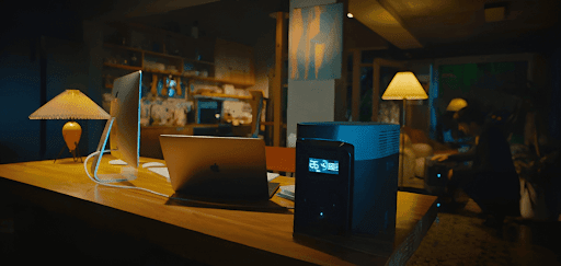 Portable power station for RV
